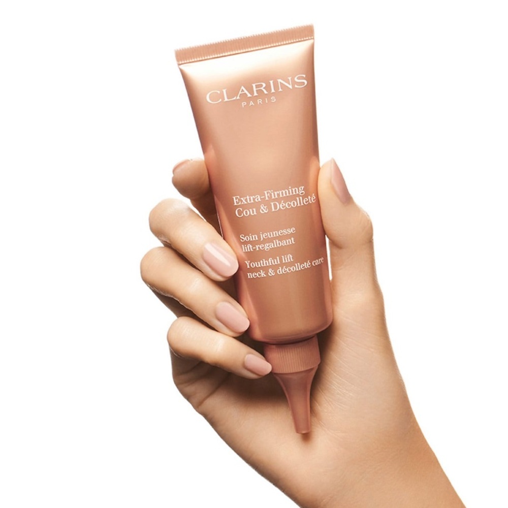 NWT CLARINS
Extra-Firming + Smoothing Neck & Décolleté
Moisturizer